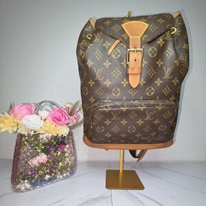 Louis Vuitton Monogram MONTSOURIS GM Backpack | MINT CONDITION 😍💕